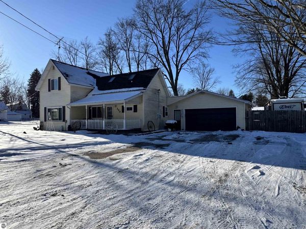 200 Adams Street W, Coleman, MI 48618
