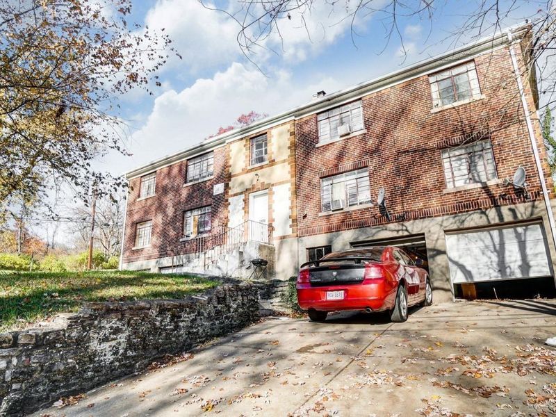 3104 Gobel Avenue, Cincinnati, OH 45211 Photo 2