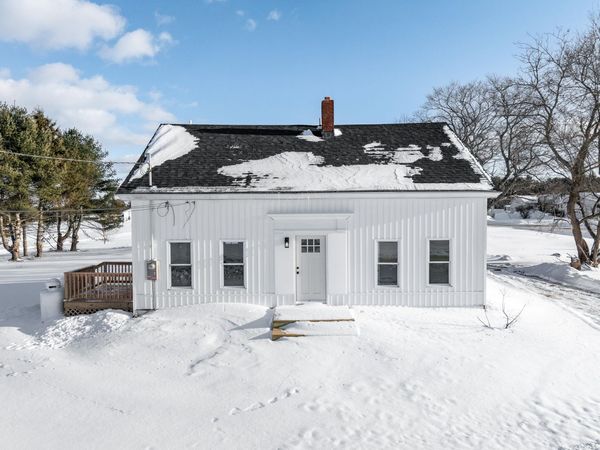 139 Billings Road, Hermon, ME 04401