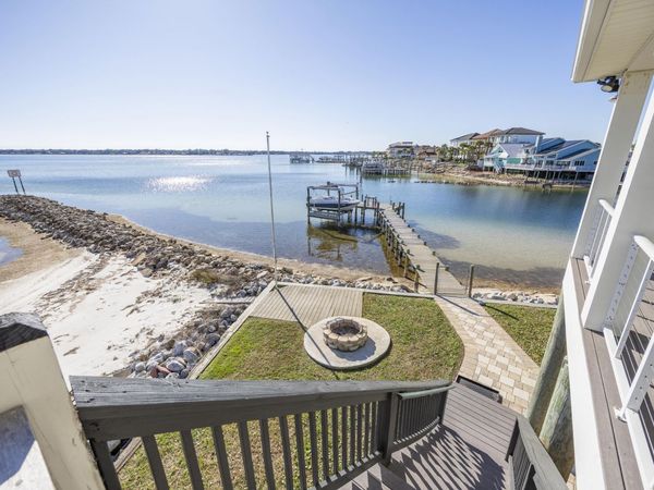 115 Port Drive, Shalimar, FL 32579