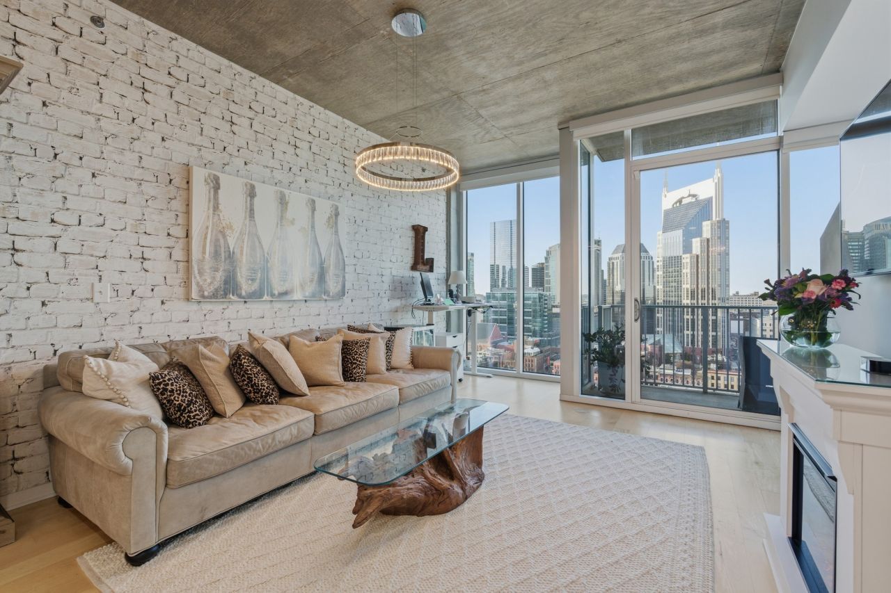 301 Demonbreun St, Unit 2004, Nashville, TN 37201 Main Photo