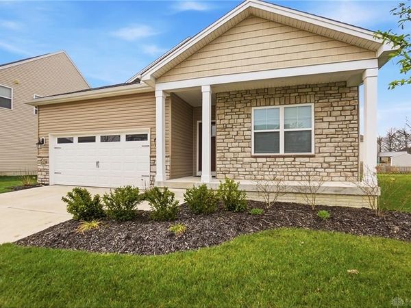 5166 Windbrooke Drive, Tipp City, OH 45371