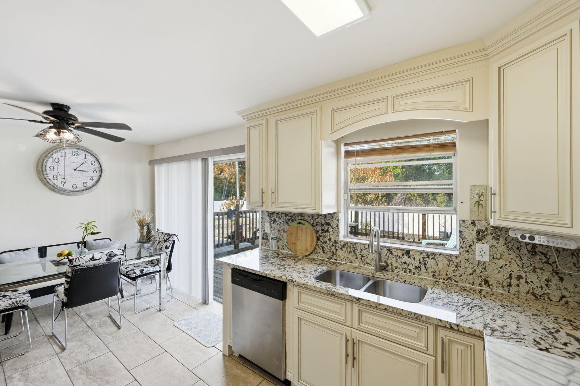 517 NW Floresta Drive, Port Saint Lucie, FL 34983 Photo