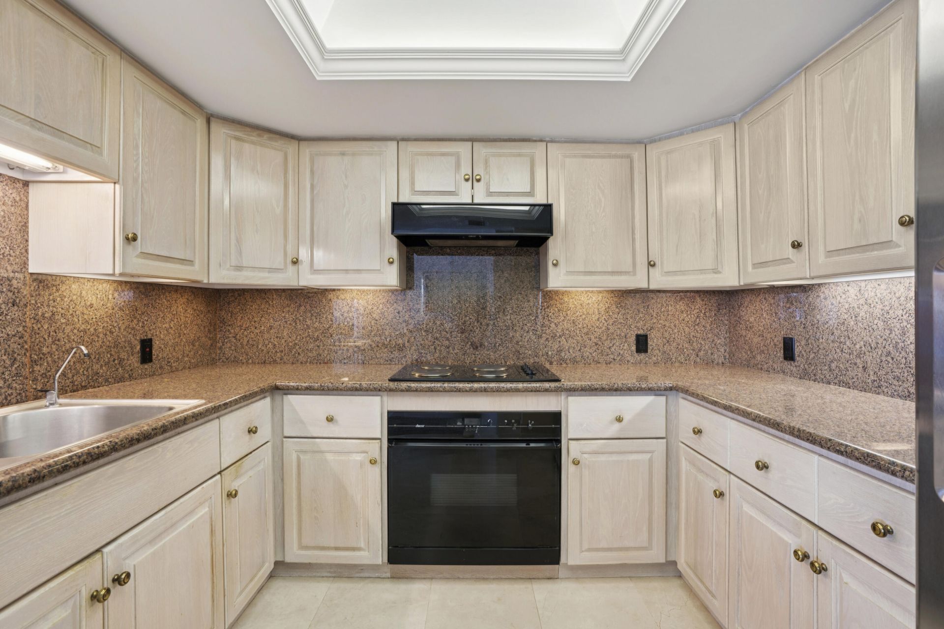 100 Worth Avenue, Unit 310, Palm Beach, FL 33480 Photo