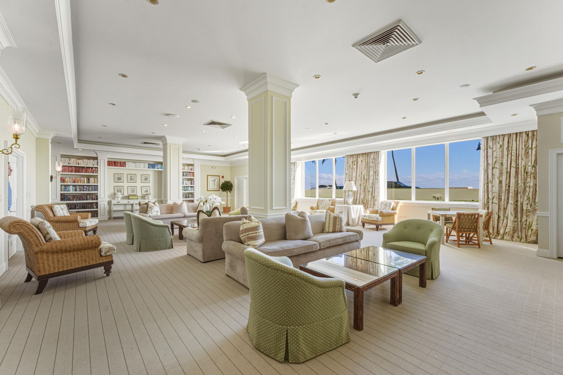 100 Worth Avenue, Unit 310, Palm Beach, FL 33480 Photo