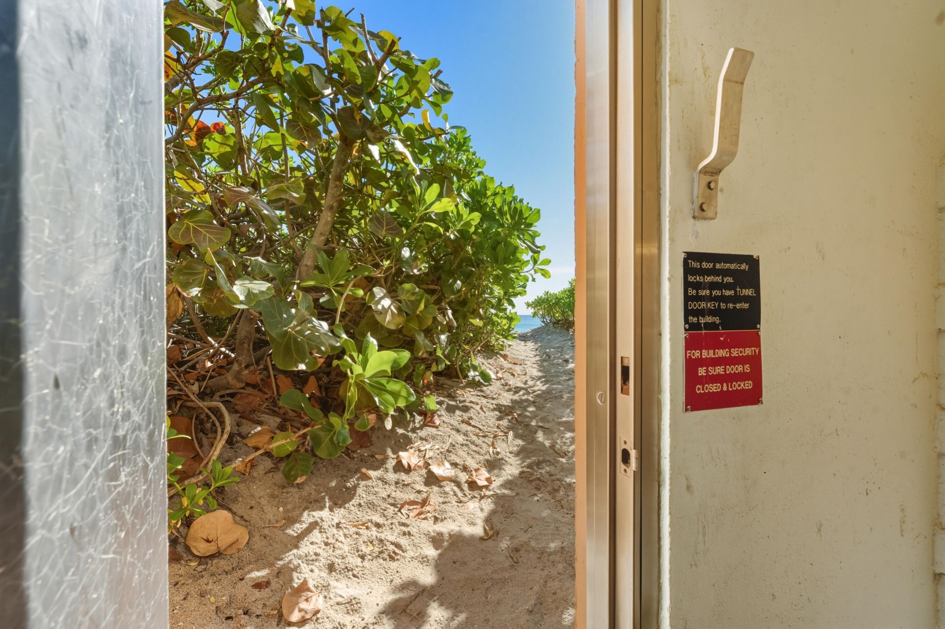 100 Worth Avenue, Unit 310, Palm Beach, FL 33480 Photo