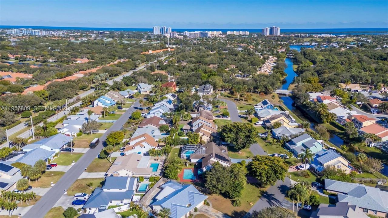 1128 W Rainwood Cir W, Palm Beach Gardens, FL 33410 Photo