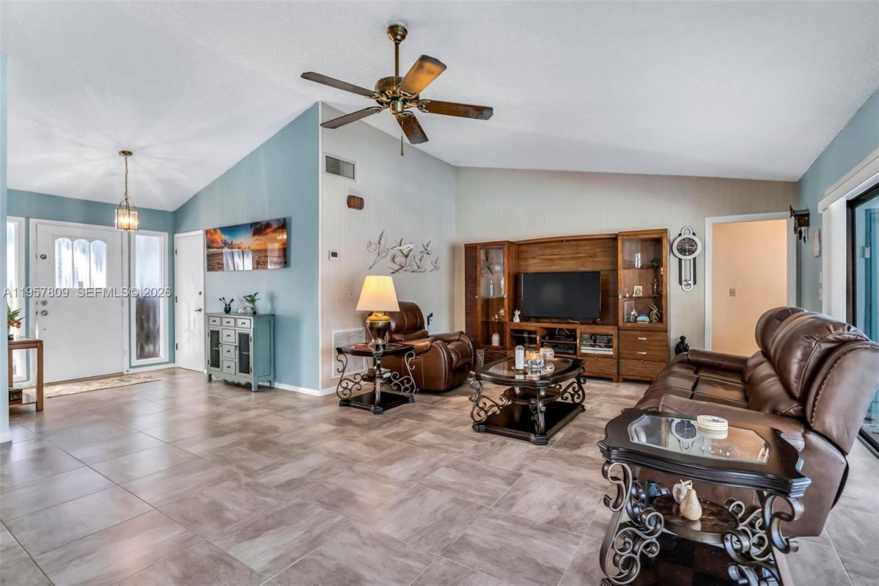 1128 W Rainwood Cir W, Palm Beach Gardens, FL 33410 Photo