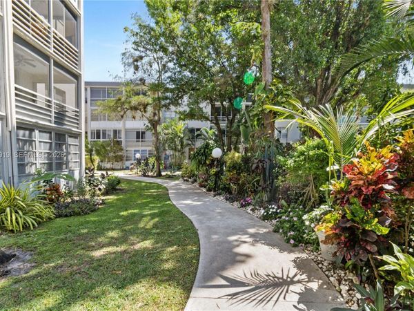 4850 NW 29th Ct , Unit 423, Lauderdale Lakes, FL 33313