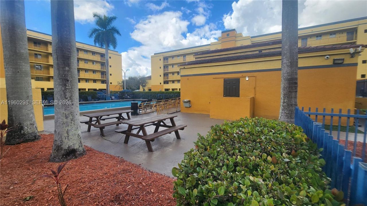 8260 SW 149th Ct, Unit 9-205, Miami, FL 33193 Photo