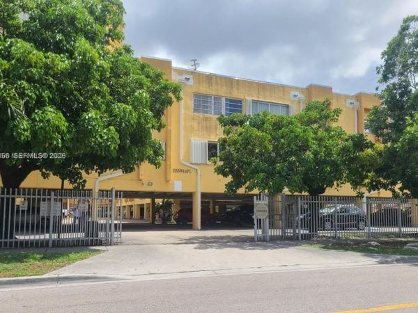 1555 W 44th Pl, Unit 305, Hialeah, FL 33012