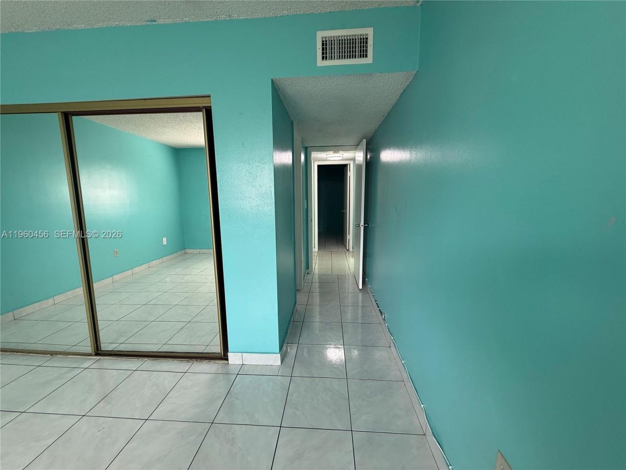 1555 W 44th Pl , Unit 305, Hialeah, FL 33012 Photo