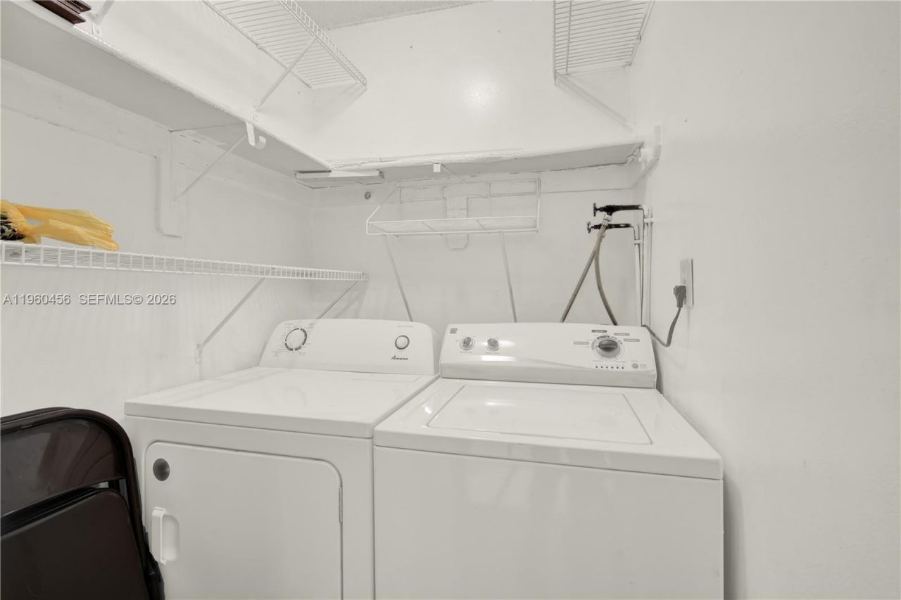 1555 W 44th Pl, Unit 305, Hialeah, FL 33012 Photo