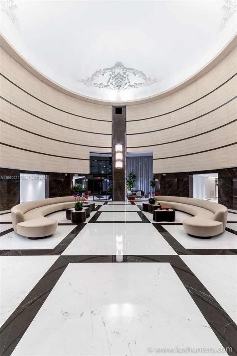 300 S Pointe Dr, Unit 907, Miami Beach, FL 33139 Photo