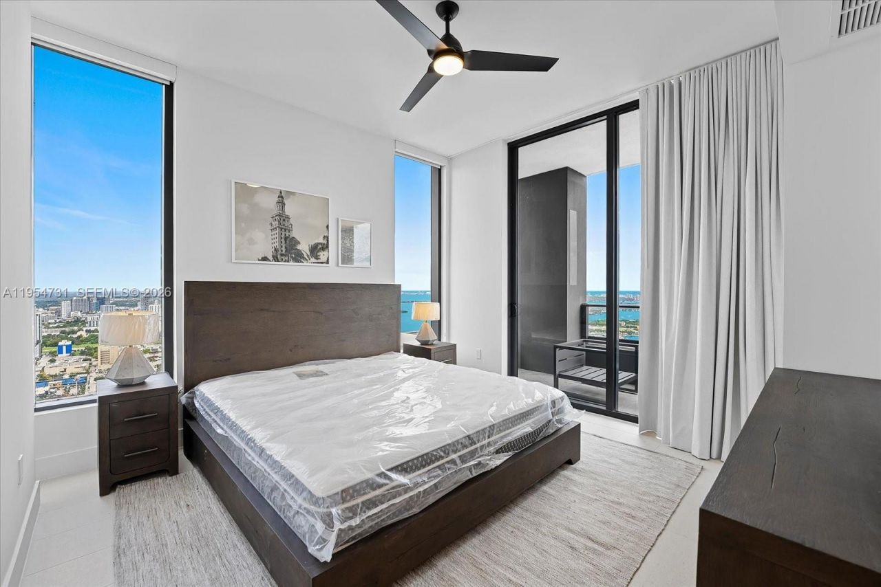 159 NE 6th St , Unit 4815, Miami, FL 33132 Photo