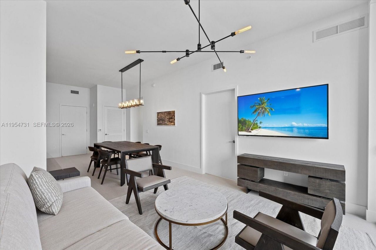 159 NE 6th St , Unit 4815, Miami, FL 33132 Photo