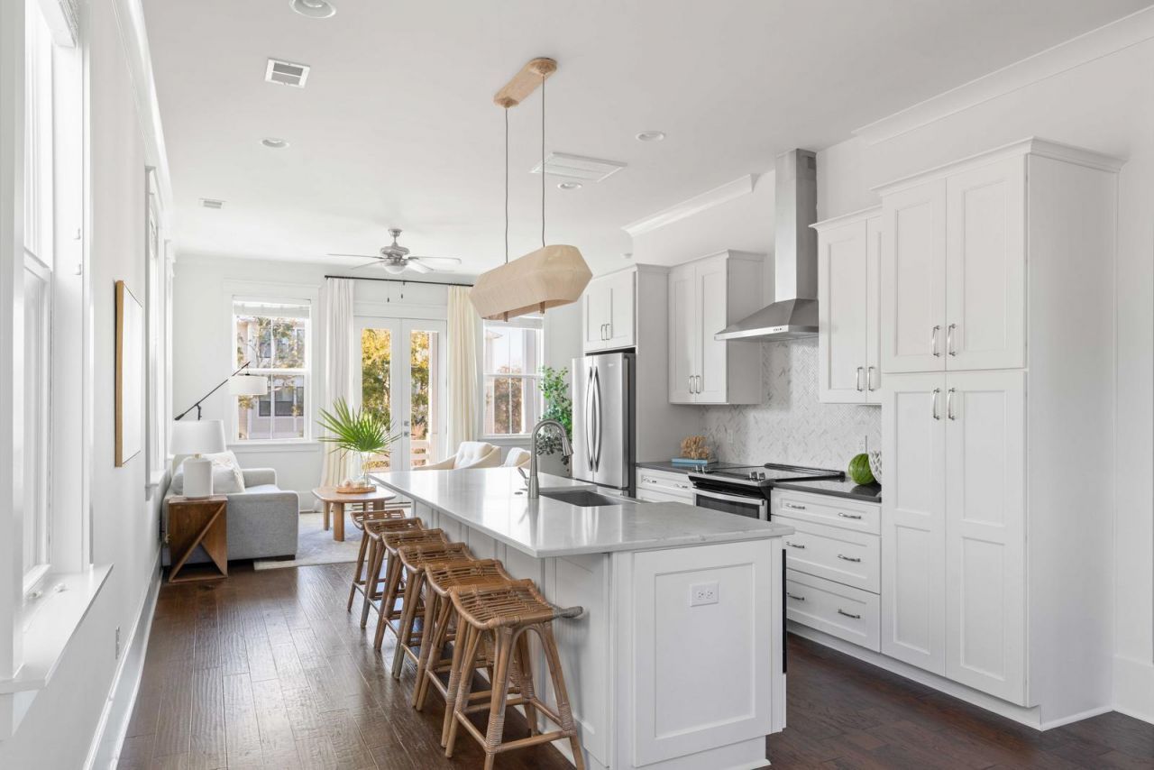 986 Key Colony Court Photo 14