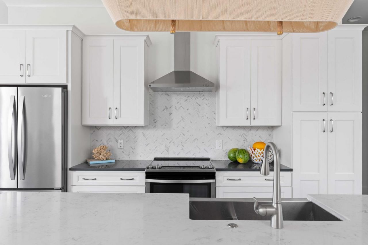 986 Key Colony Court Photo 15