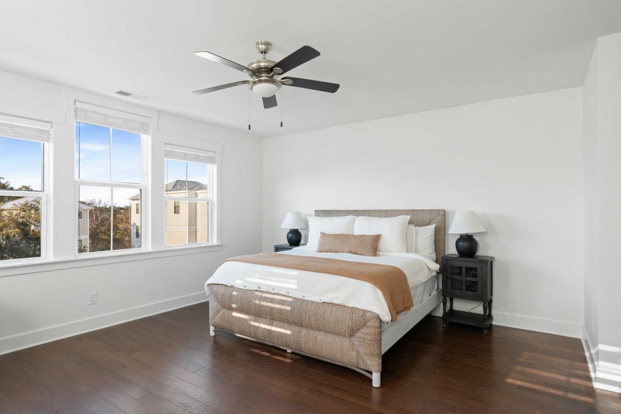 986 Key Colony Court Photo 21