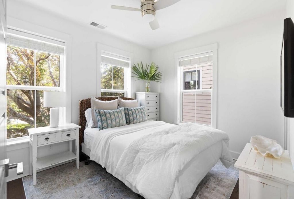 986 Key Colony Court Photo 28