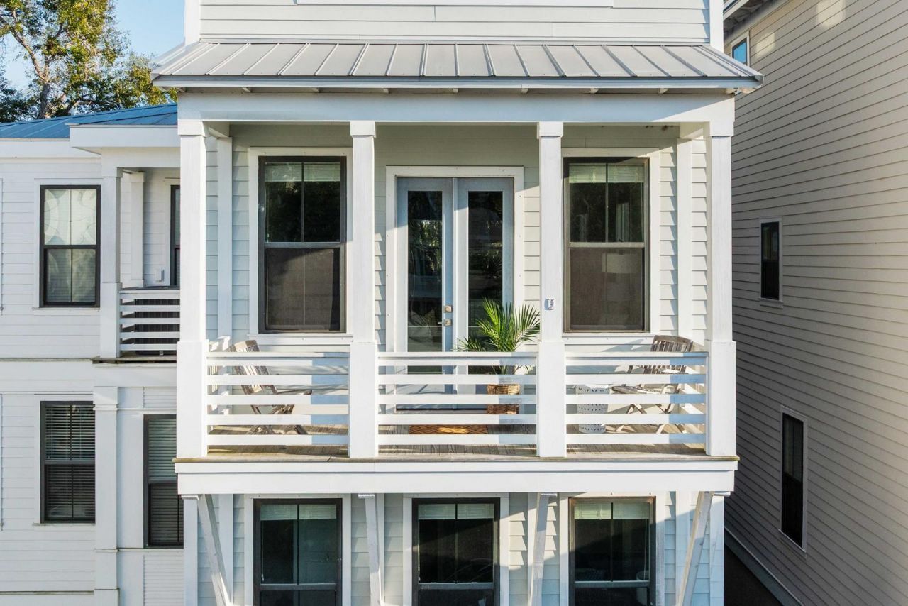 986 Key Colony Court Photo 4