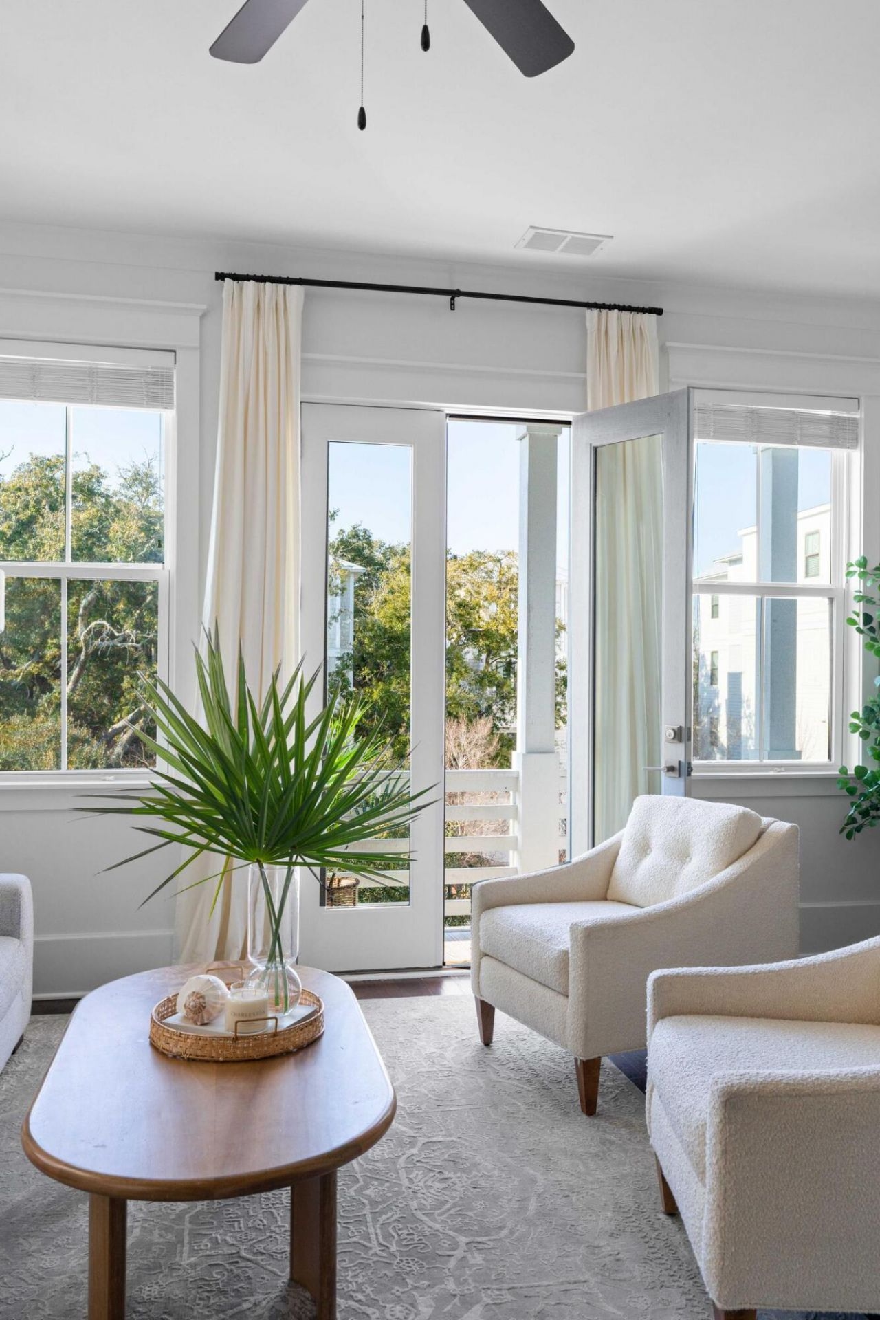 986 Key Colony Court Photo 8