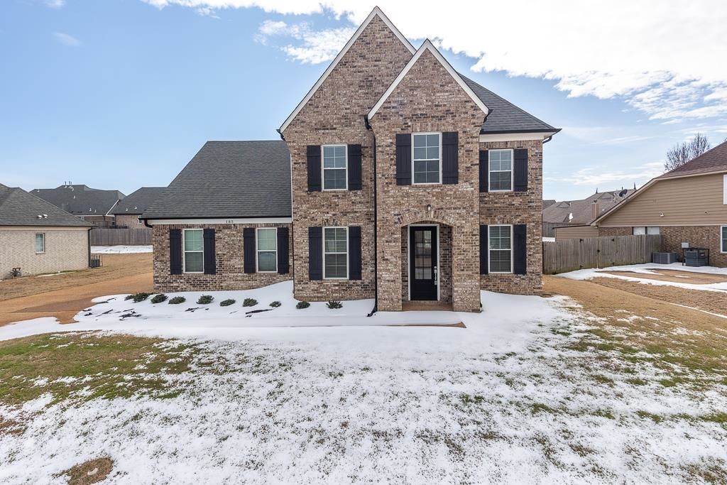 185 HERITAGE LAKE DR Memphis, TN 38109