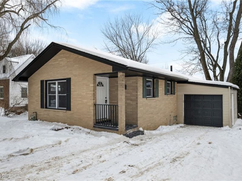 1930 48th Street NW, Canton, OH 44709 Photo 1