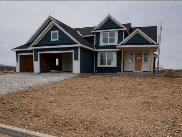 509 Talbot's Woods Dr, Dousman, WI 53066