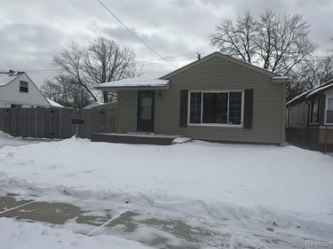 411 W Woodruff Avenue, Hazel Park, MI 48030