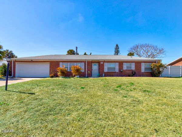 888 W Coquina Drive, Daytona Beach, FL 32117