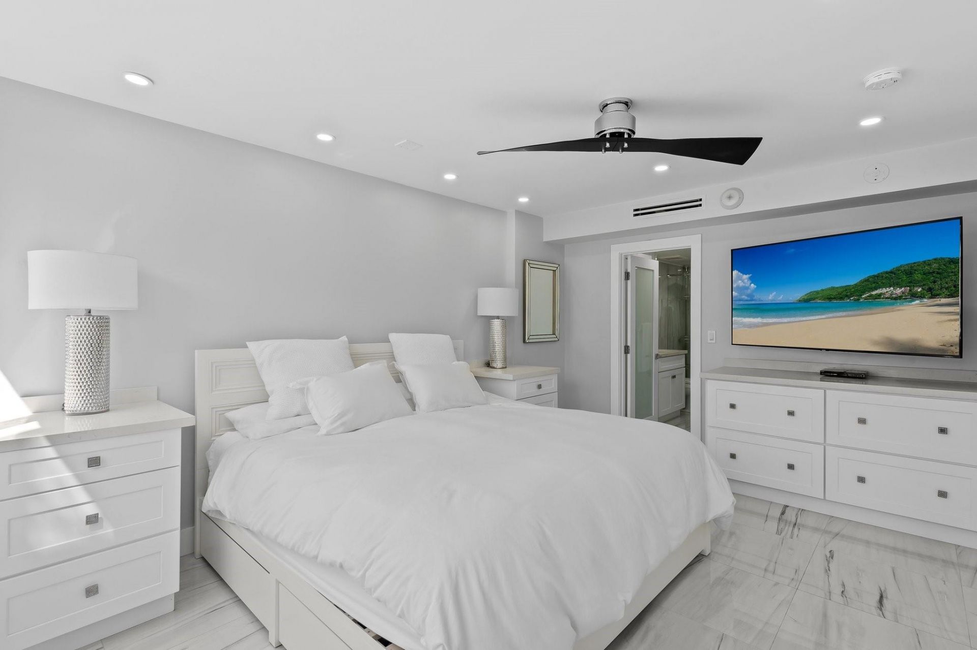 3300 NE 36th Street, Unit 217, Fort Lauderdale, FL 33308 Photo