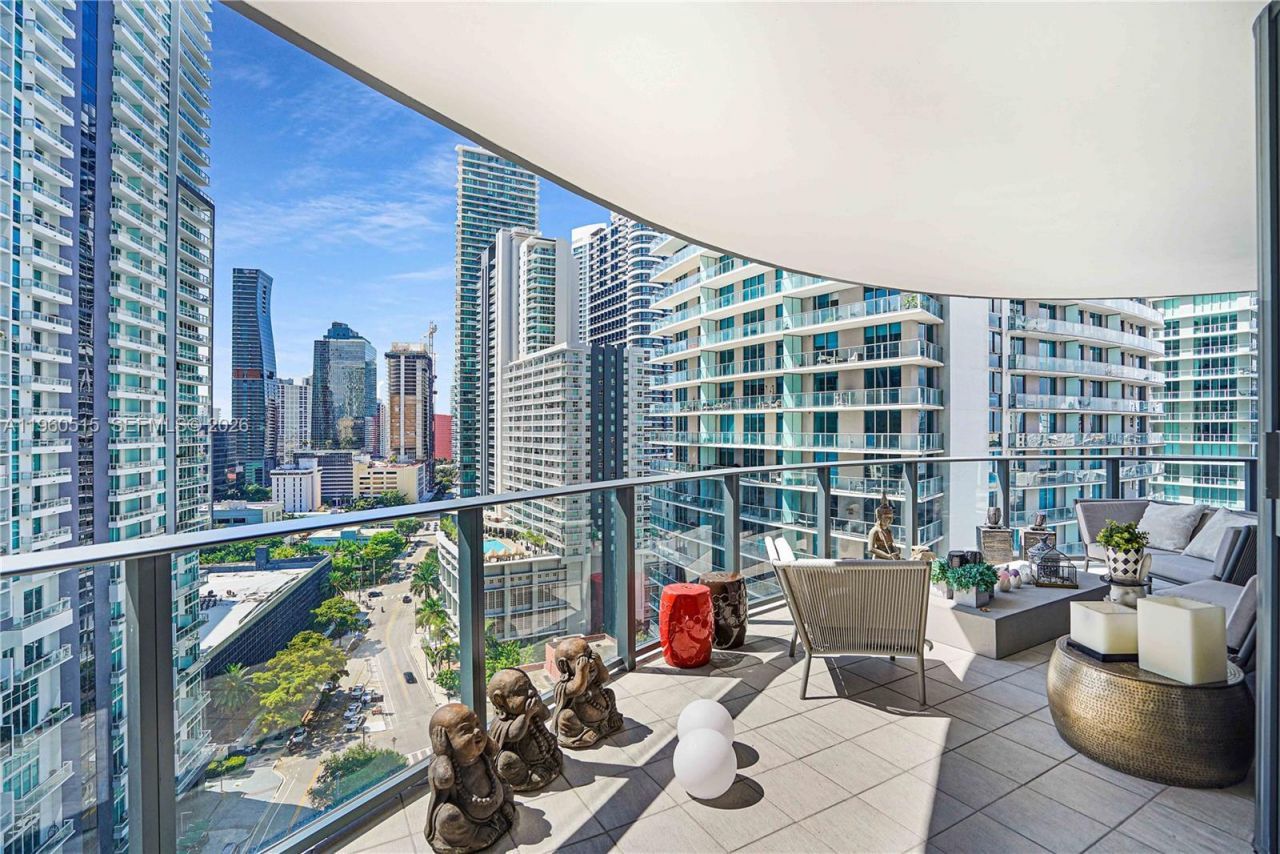 1000 Brickell Plz , Unit 1902, Miami, FL 33131 Photo