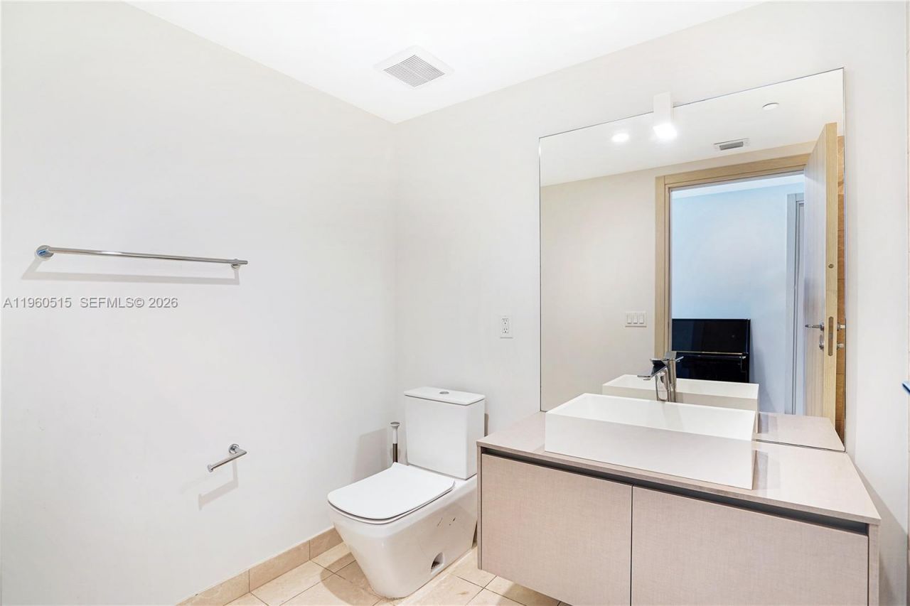 1000 Brickell Plz , Unit 1902, Miami, FL 33131 Photo
