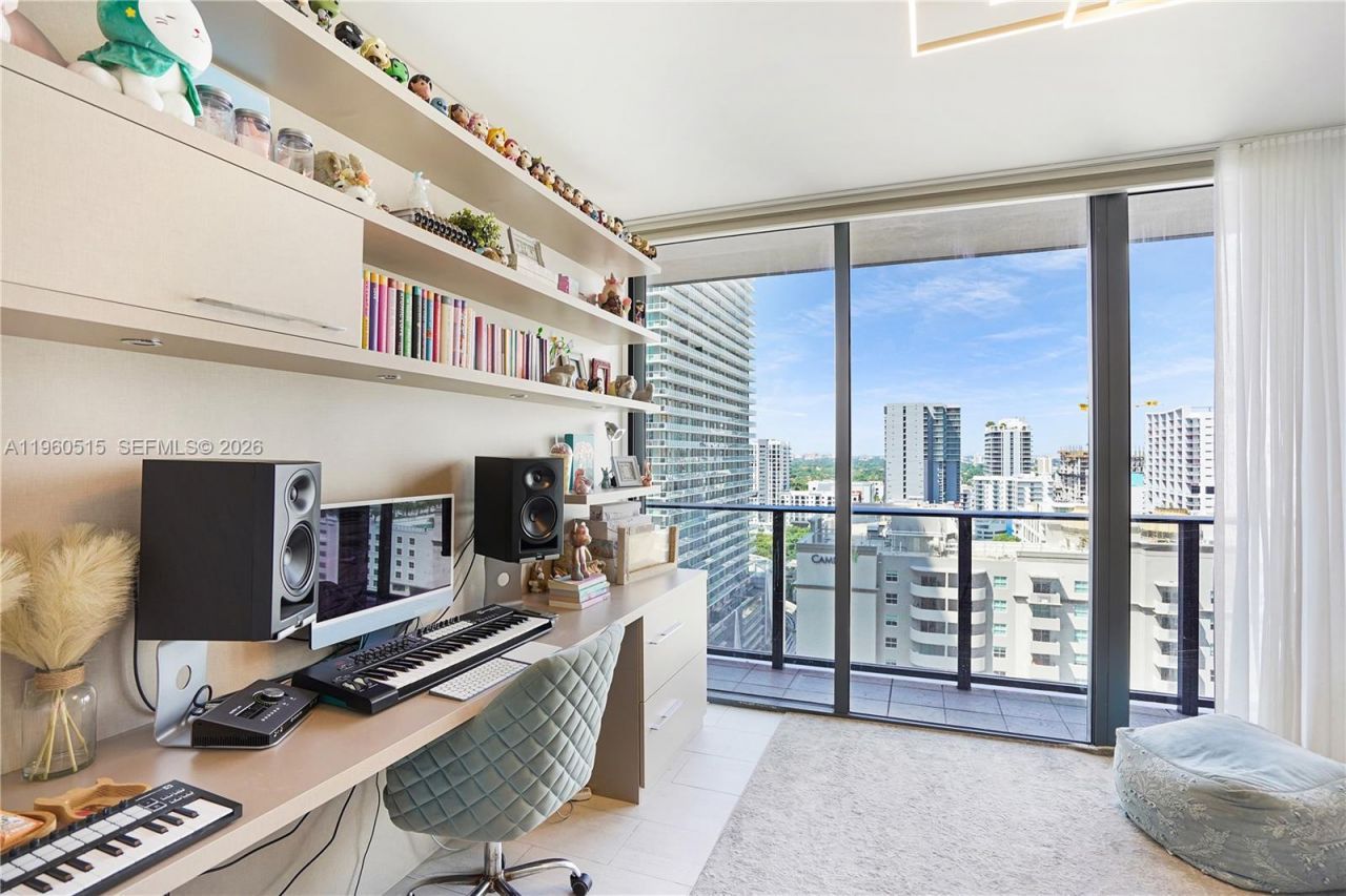 1000 Brickell Plz , Unit 1902, Miami, FL 33131 Photo