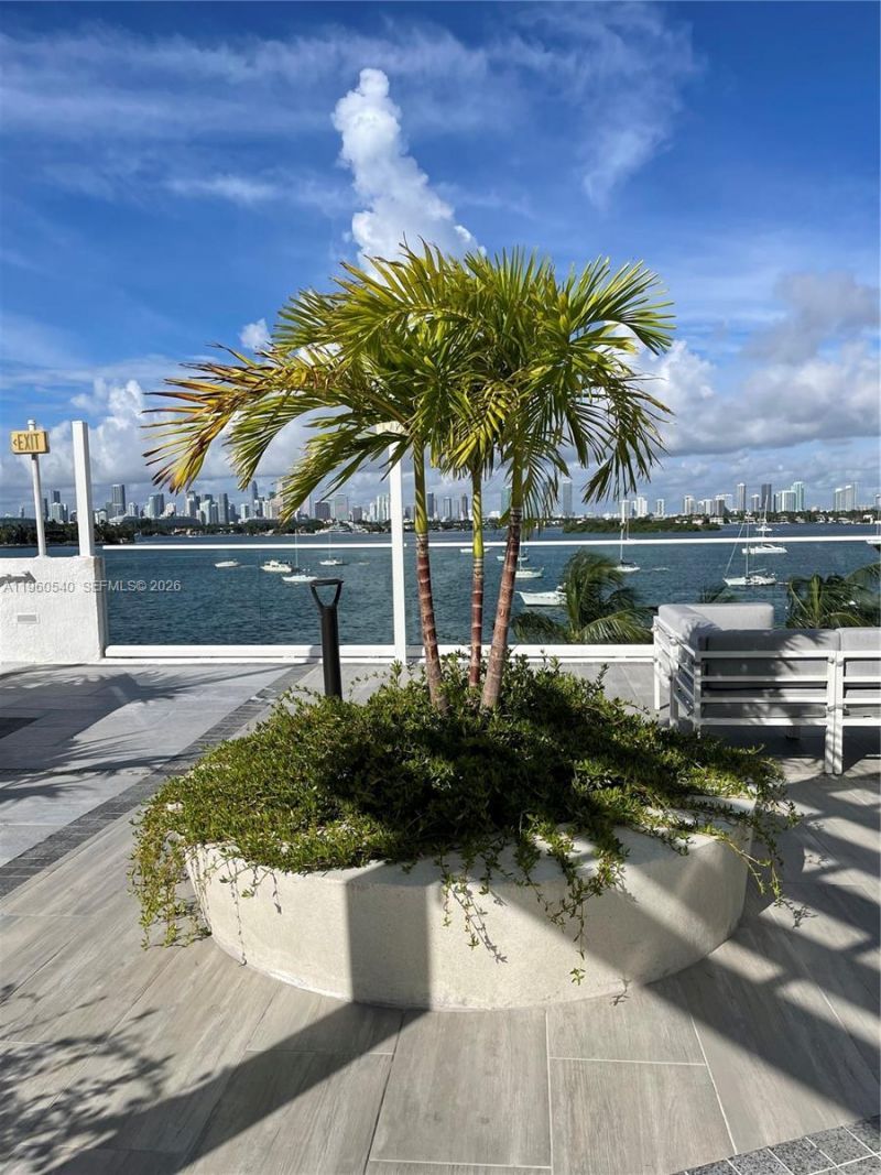1330 West Ave, Unit 1011, Miami Beach, FL 33139 Photo