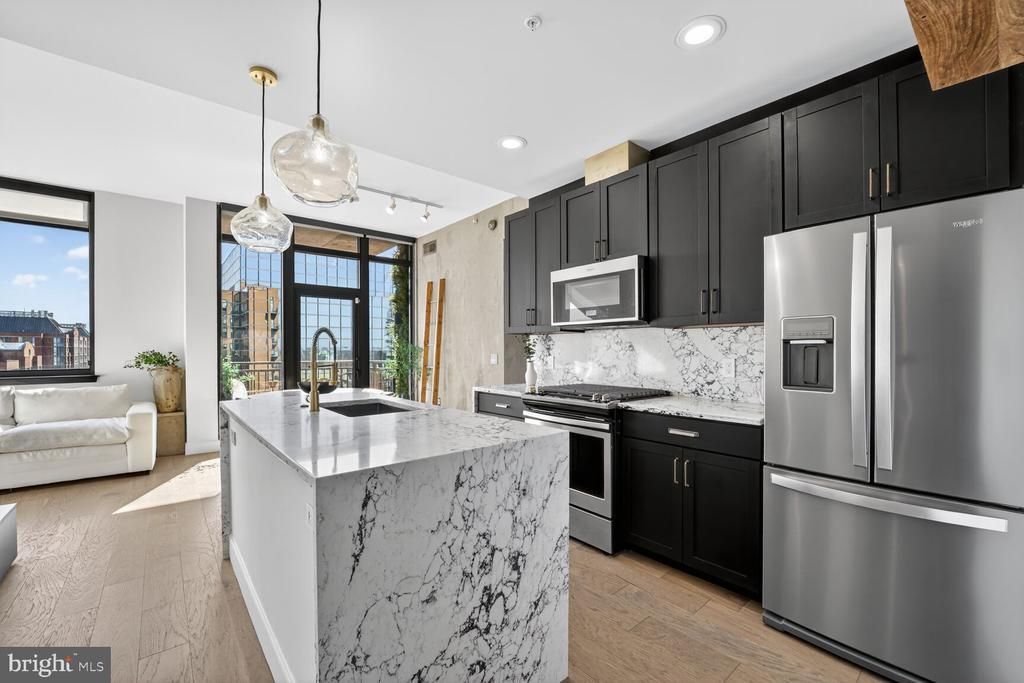 2000 Clarendon Boulevard, Unit 1107, Arlington, VA 22201 Main Photo