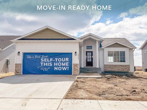 2962 74 Avenue S, Fargo, ND 58104