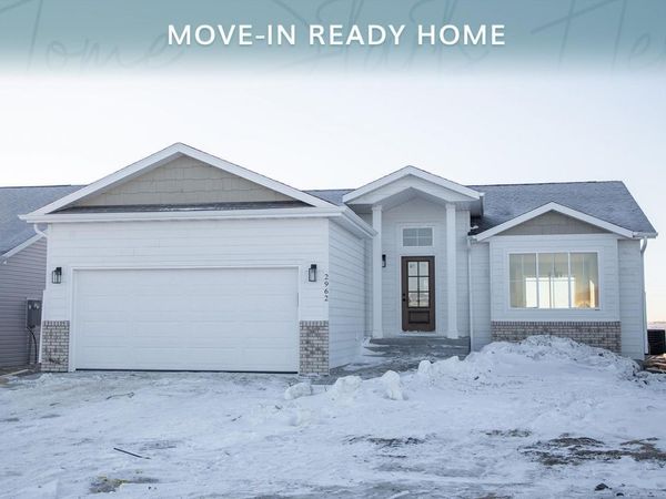 2962 74 Avenue S, Fargo, ND 58104