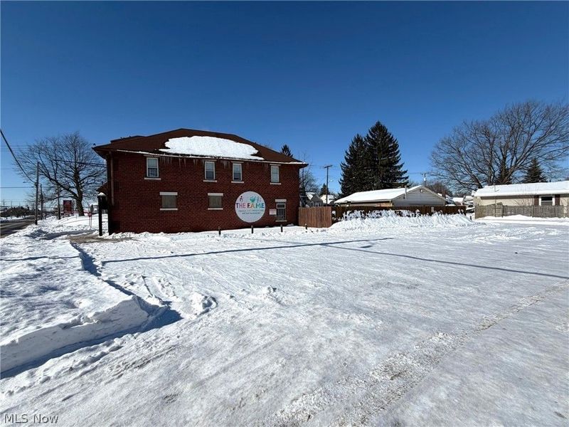 3357 Mahoning Road NE, Canton, OH 44705 Photo 3