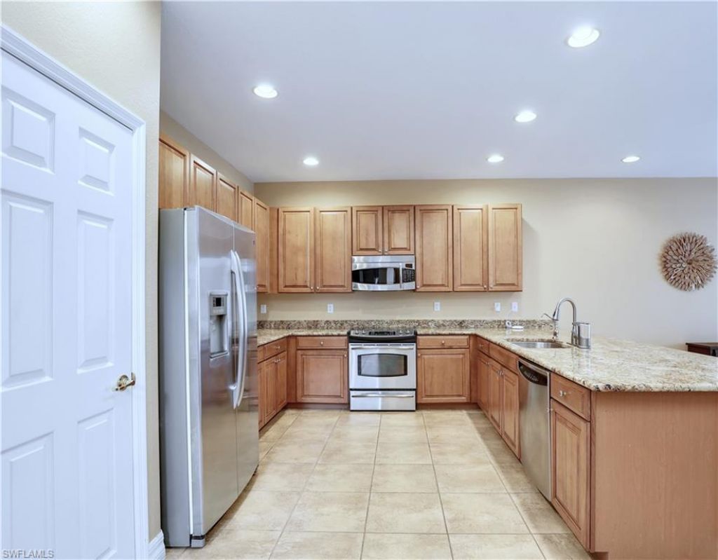 9372 River Otter Dr, Fort Myers, FL 33912 Photo