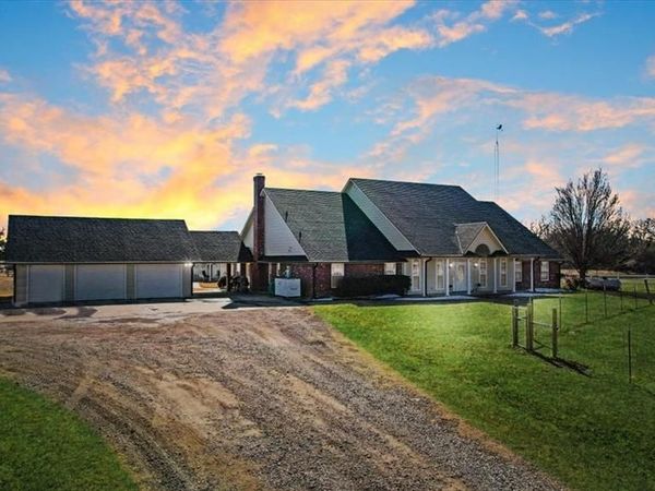 1628 County Road 2605 , Bonham, TX 75418