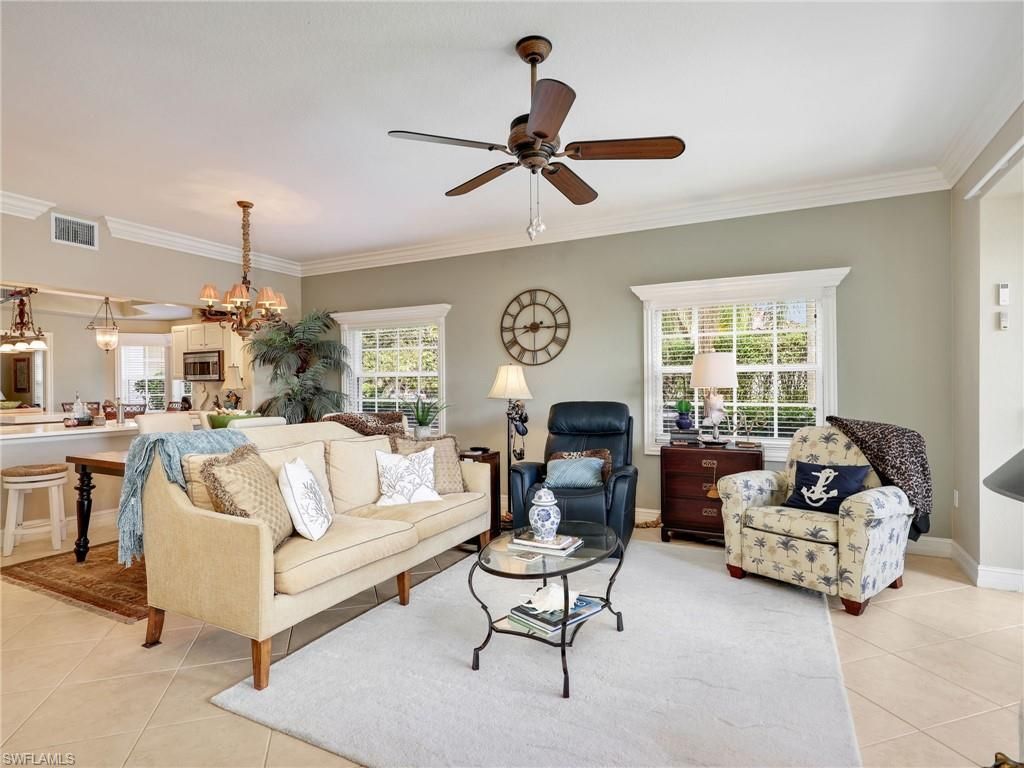 8138 Saratoga Dr, Unit 2201, Naples, FL 34113 Photo