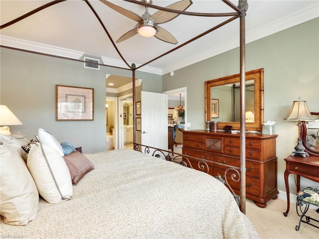 8138 Saratoga Dr, Unit 2201, Naples, FL 34113 Photo