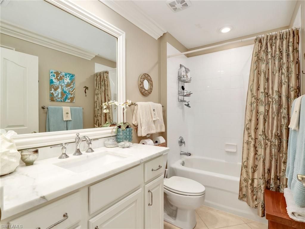 8138 Saratoga Dr, Unit 2201, Naples, FL 34113 Photo