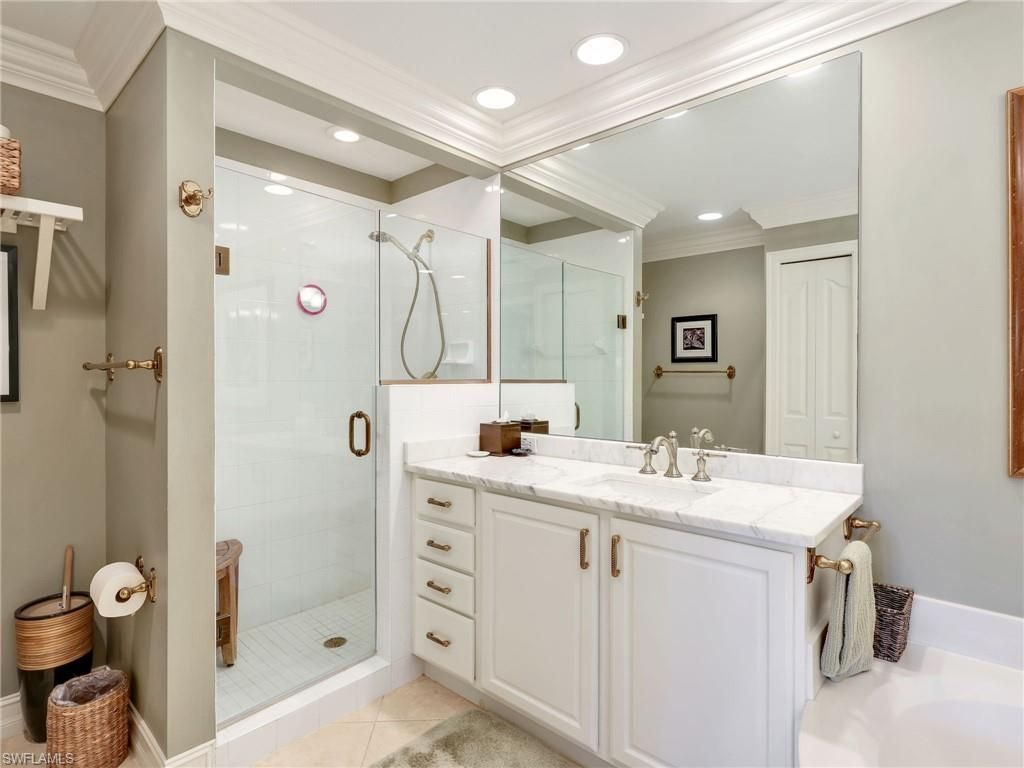8138 Saratoga Dr, Unit 2201, Naples, FL 34113 Photo