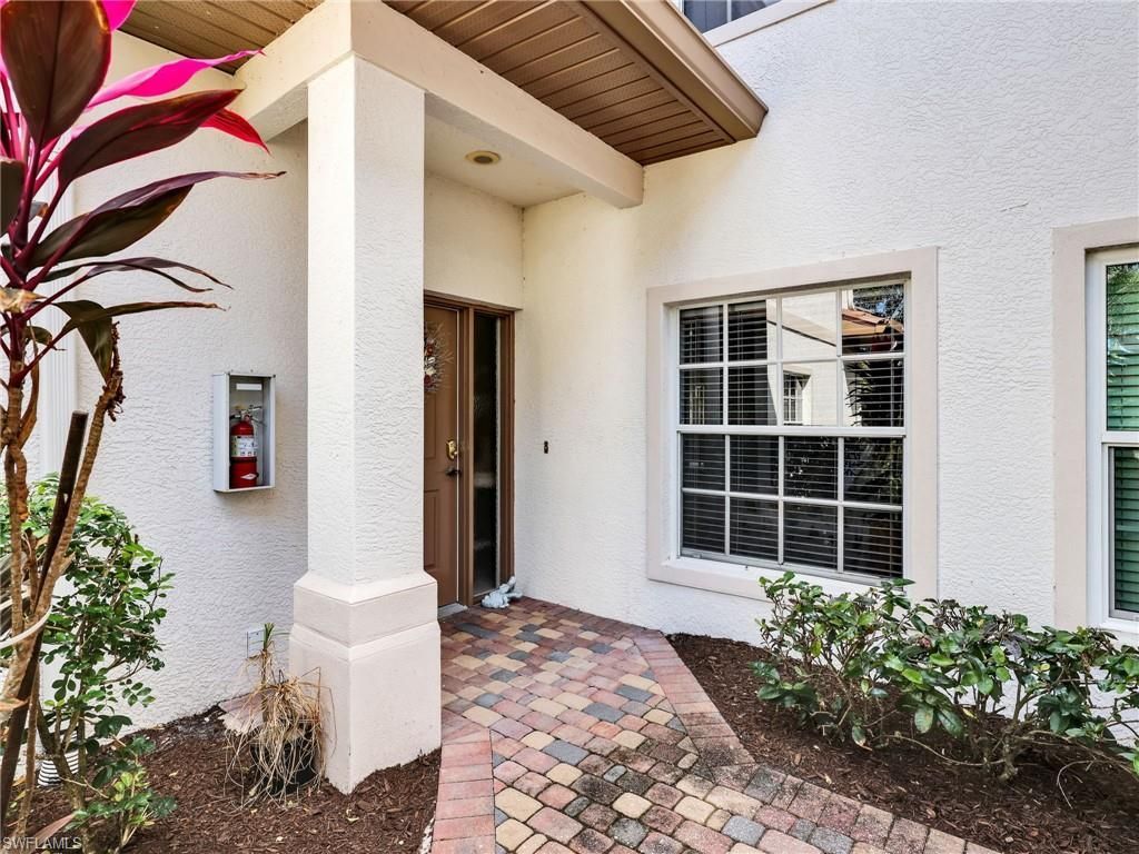 8138 Saratoga Dr, Unit 2201, Naples, FL 34113 Photo