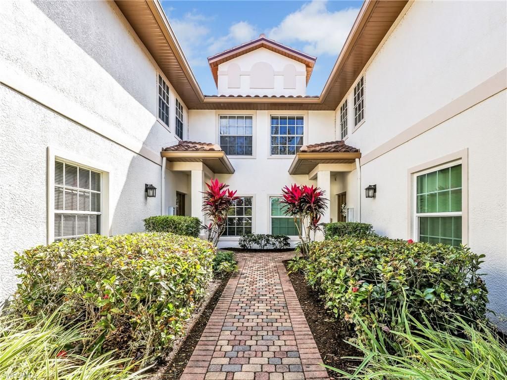 8138 Saratoga Dr, Unit 2201, Naples, FL 34113 Photo