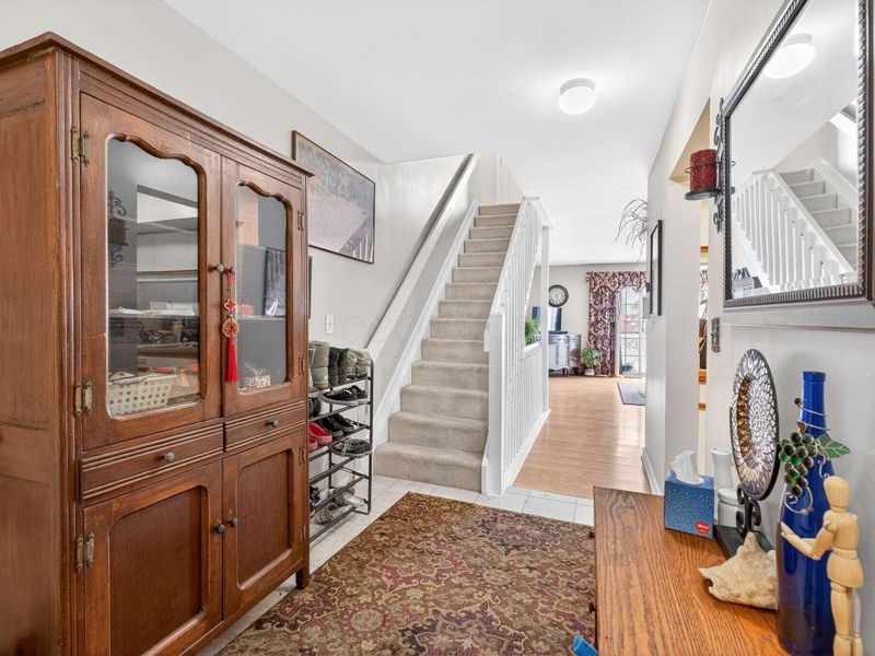 2071 Tamarin Drive, Unit 9C, Columbus, OH 43235 Photo 15