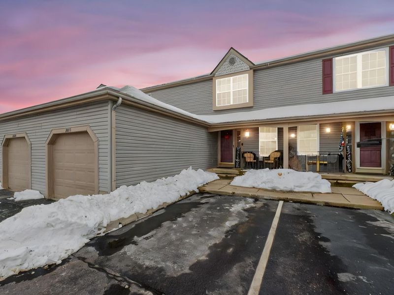 2071 Tamarin Drive, Unit 9C, Columbus, OH 43235 Photo 2